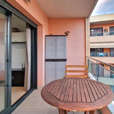 Apartament Rene Go2llolet