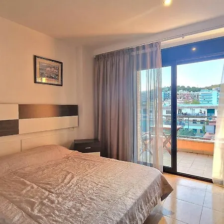 Rene Go2llolet Apartamento *